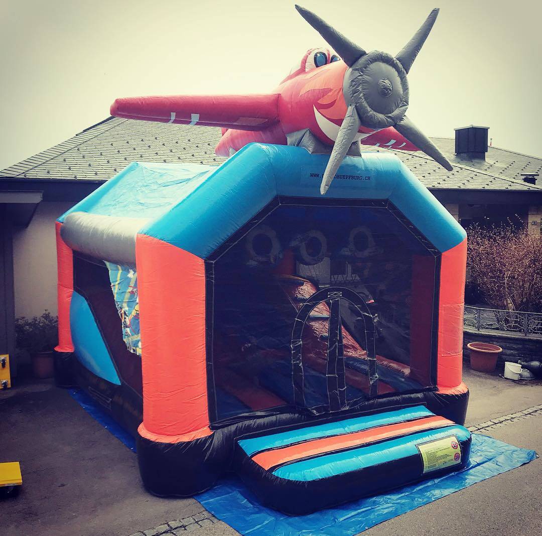 Flugzeug Hüpfburg